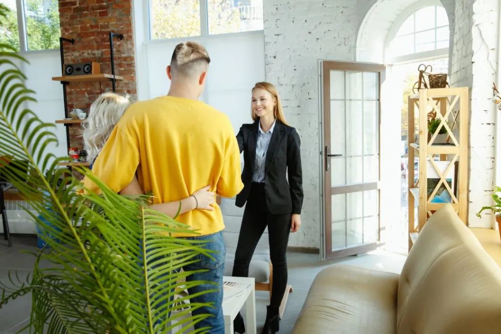 interior-designer-working-with-young-couple